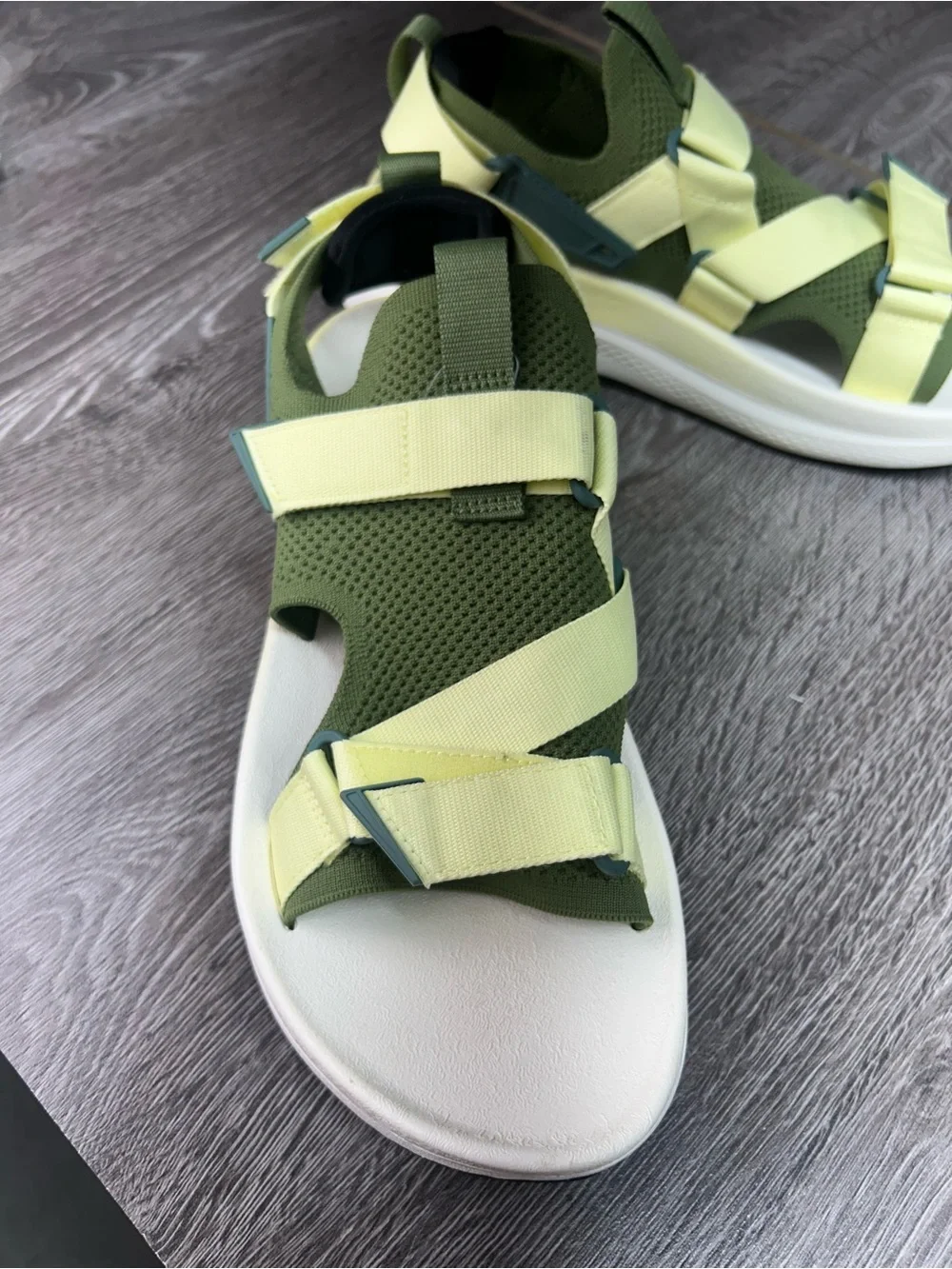 TEVA AVENTRAIL RUNNING SANDALS Olive & Light Yellow Sport Sandals